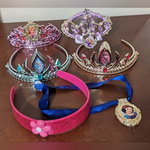 Disney Princess Crowns Tieras Necklace Headband Doc McStuffins 6 Pieces - Picture 1 of 2